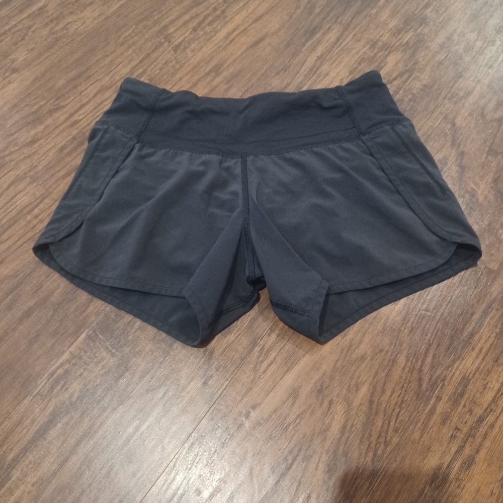 Lululemon Black Women's Shorts (Size 4)